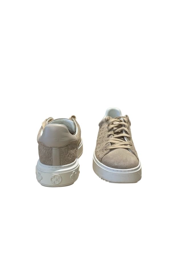 Beige et Blanc LOUIS VUITTON SNEAKERS, 38.5