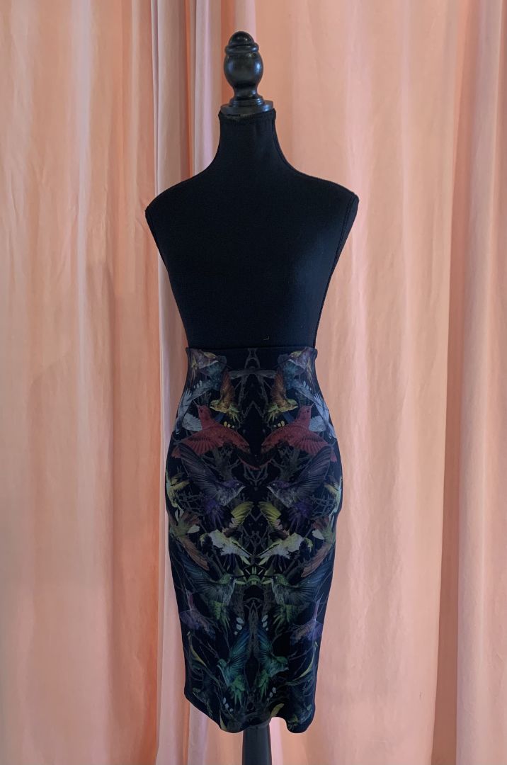 Noir et Multi ALEXANDER McQUEEN Jupes, Petit
