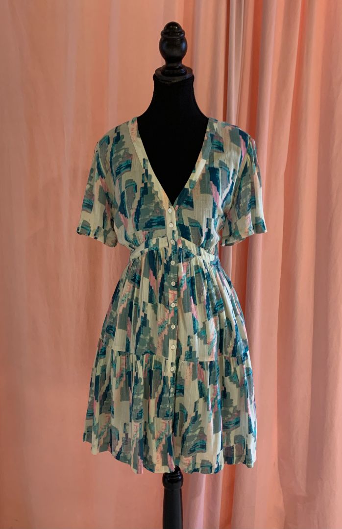 Blanc, bleu, rose BA&SH Robes, 2