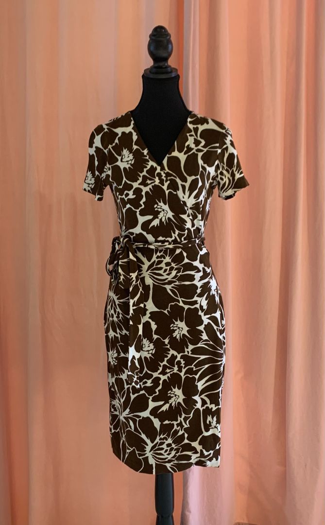 Brun et Blanc DIANE VON FURSTENBERG Robes, 6