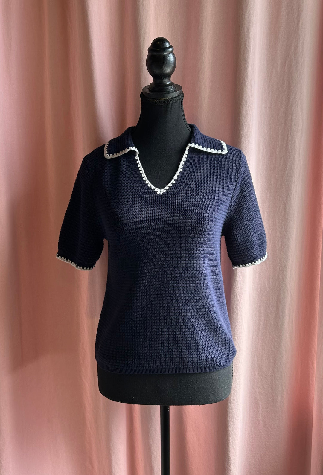 Bleu Marin et Blanc JOIE Hauts, Moyen
