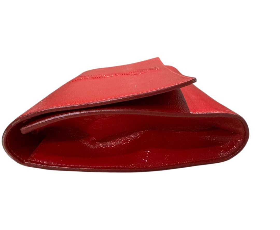 Rouge YVES SAINT LAURENT Sacs, BELLE DU JOUR CLUTCH