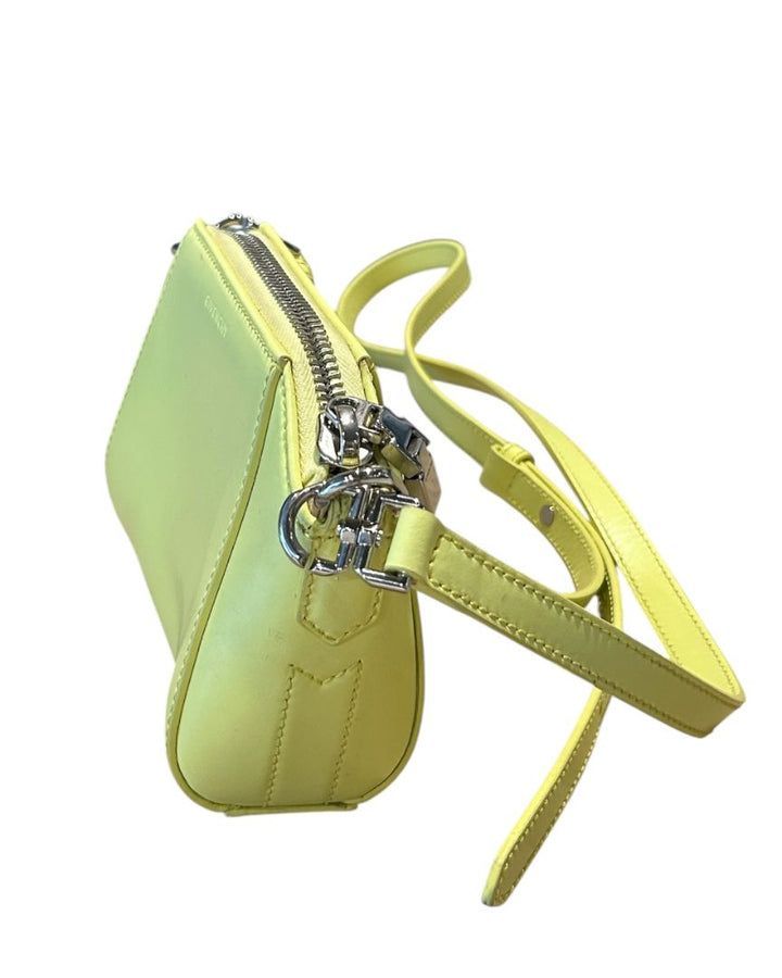 JAUNE NEON GIVENCHY Sacs, NANO ANTIGONA