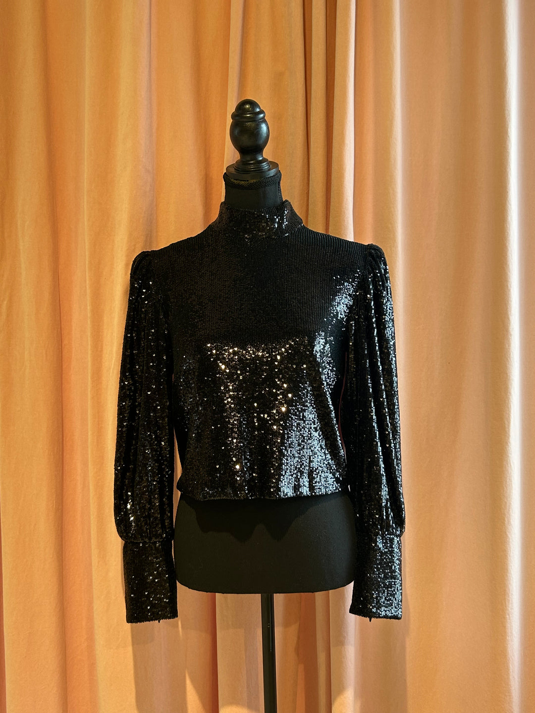 Noir, paillettes A.L.C. Hauts, 4