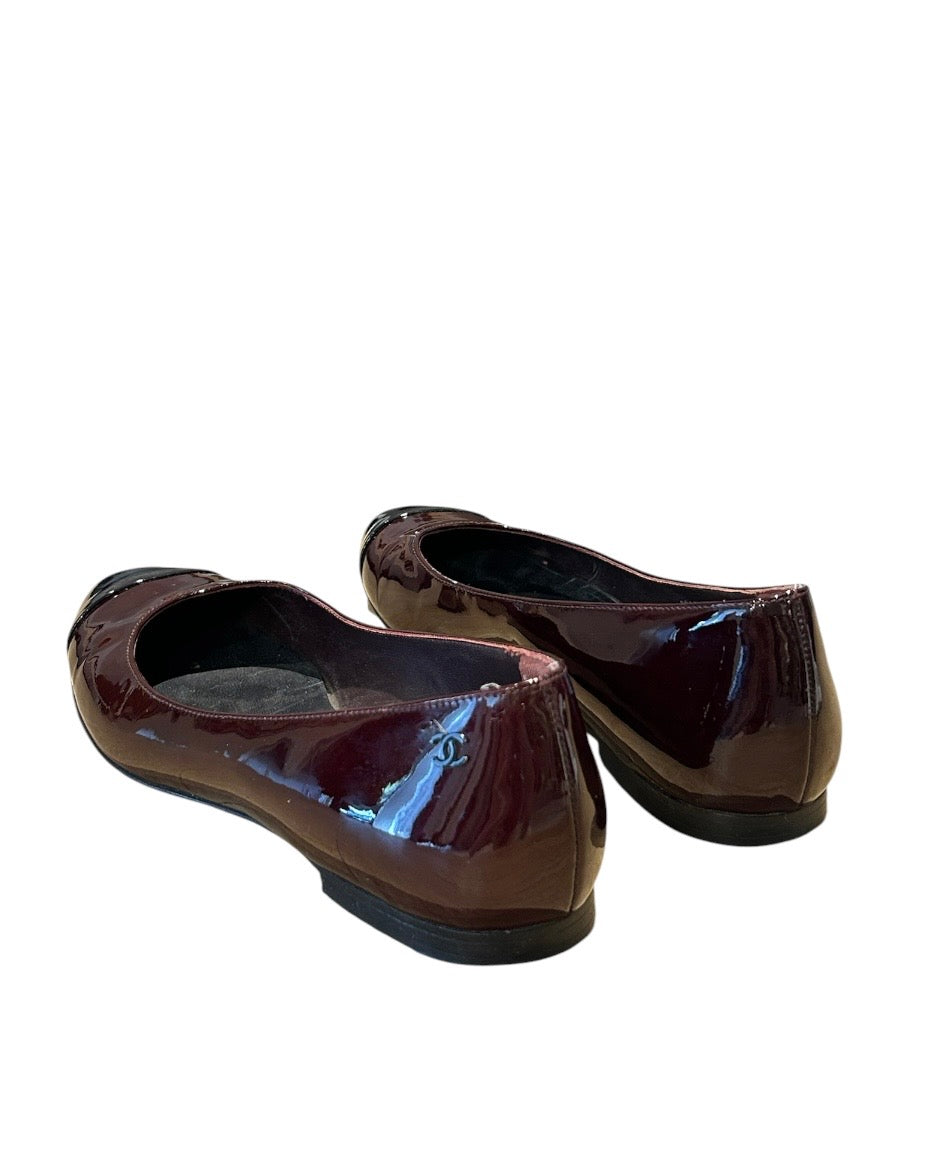 Aubergine et Noir CHANEL Chaussures, 40