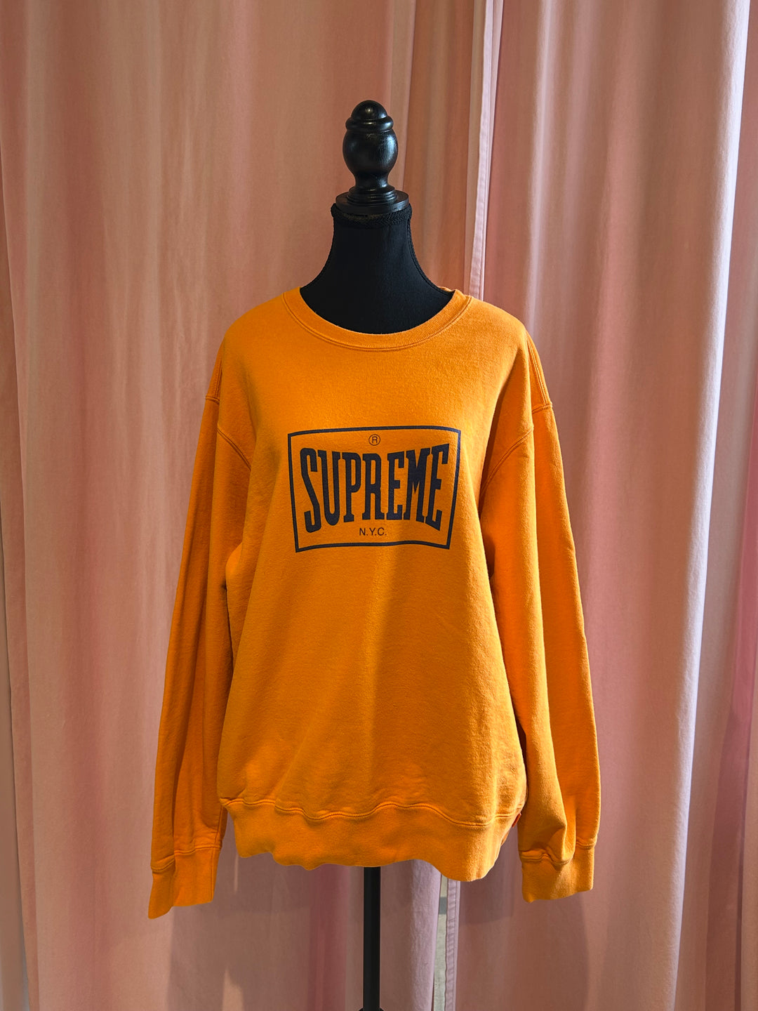 Orange SUPREME Sweatshirt, Grand