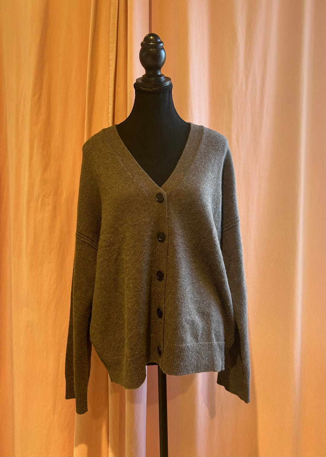Brun COS Tricots, Petit