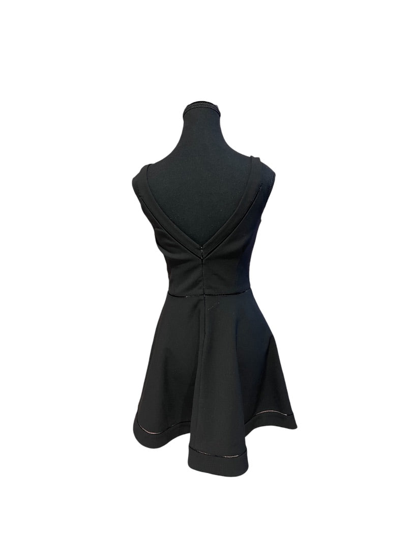 Robe noire ELIZABETH &amp; JAMES, 4