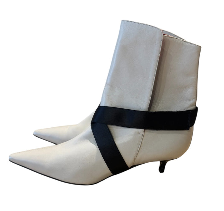Noir et Blanc PIERRE HARDY BOTTES, 37