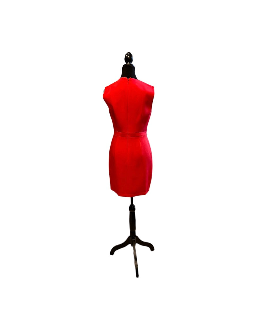 Robe rouge BCBG, 6