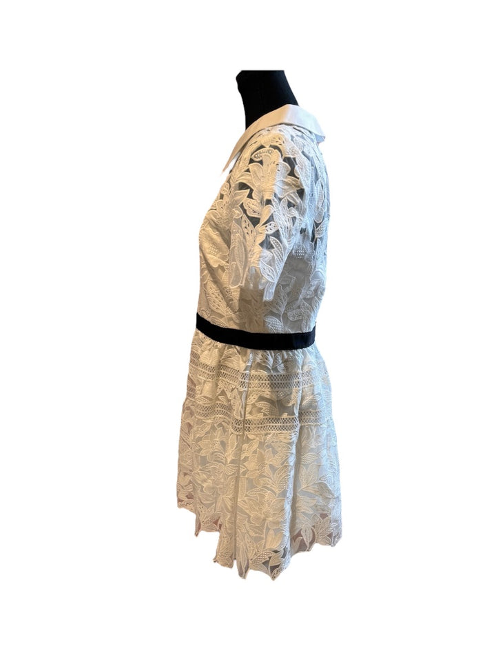 Blanc et Noir SELF-PORTRAIT Robes, 10