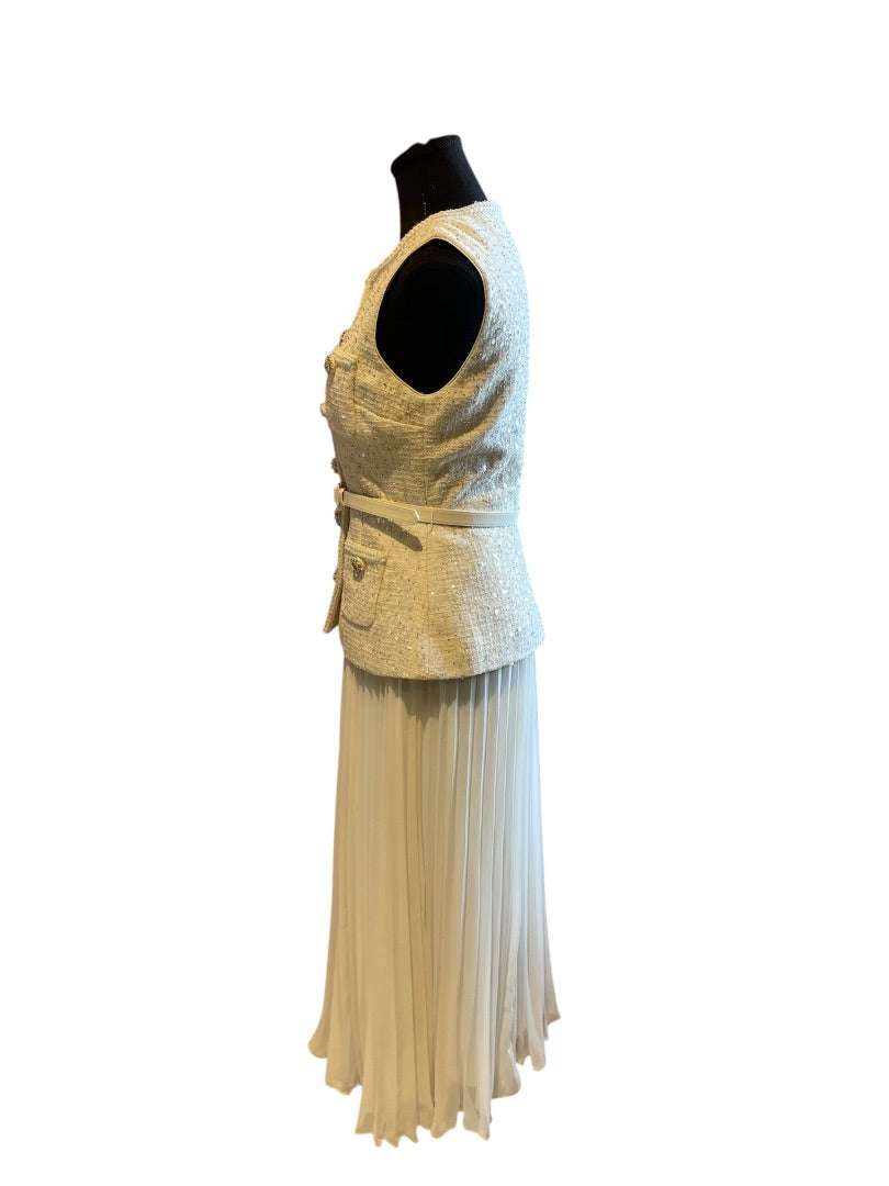 SELF-PORTRAIT Robes, 4
